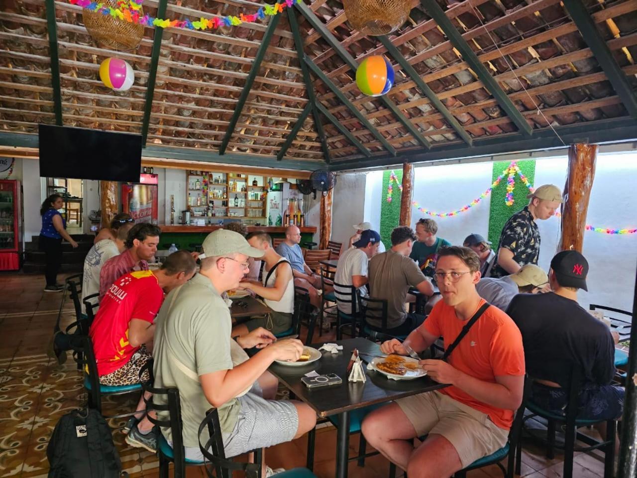 The Landing Hotel And Restaurant مويوجالبا المظهر الخارجي الصورة