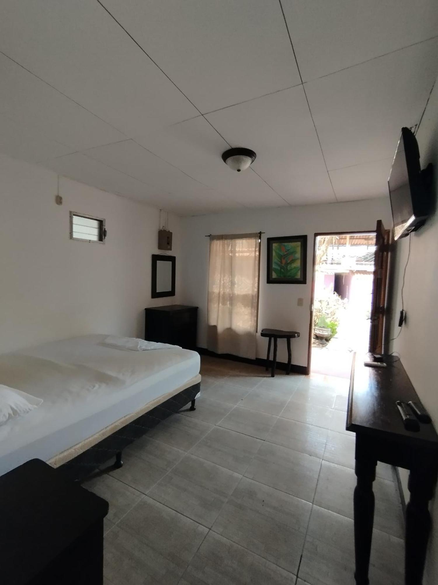 The Landing Hotel And Restaurant مويوجالبا المظهر الخارجي الصورة
